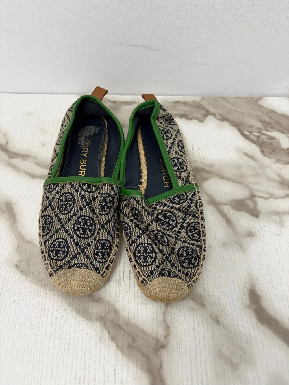 Tory Burch T Monogram Espadrille Flats Green Trim Navy Canvas Size 6.5M 5595
